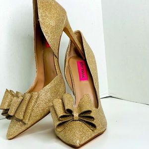 Champagne Gold Bow Heels